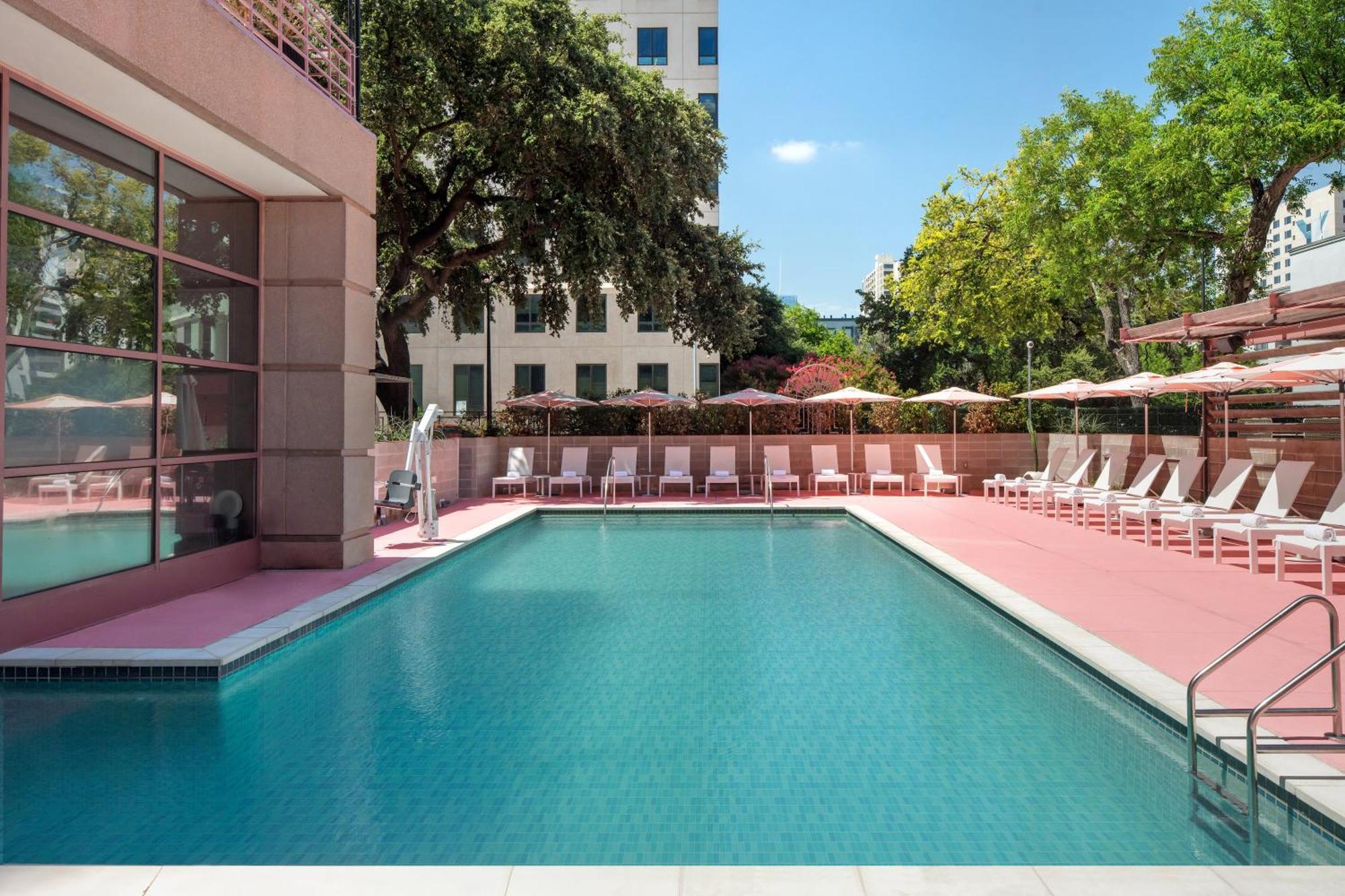 Downright Austin, A Renaissance Hotel Ngoại thất bức ảnh